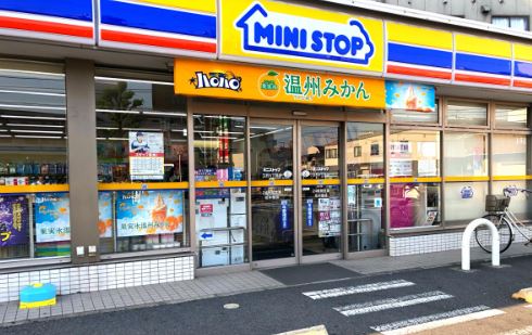 コンビニ　ミニストップ 青戸5丁目店（コンビニ）まで679m