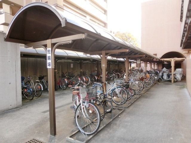 その他共有部分　屋根付き駐輪場です。