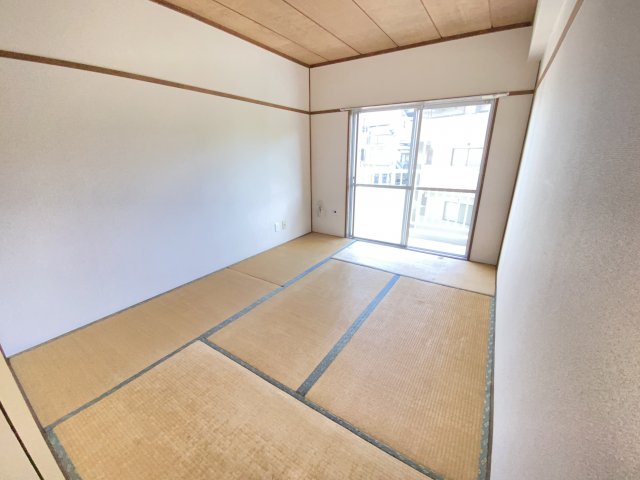 居室・リビング　暖かい雰囲気のある和室です※前回募集時の写真です