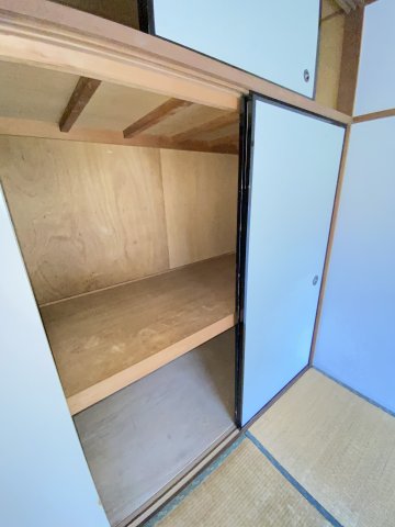 収納　各部屋には収納があります。※前回募集時の写真です
