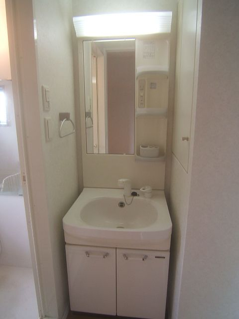 洗面設備　使いやすいキッチンです