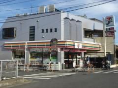 コンビニ　セブンイレブン（コンビニ）まで440m