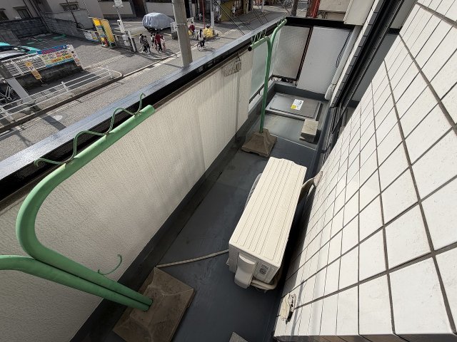 バルコニー　陽当たり良好なバルコニーです