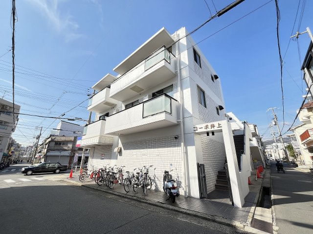 建物外観　落ち着いた雰囲気の外観です