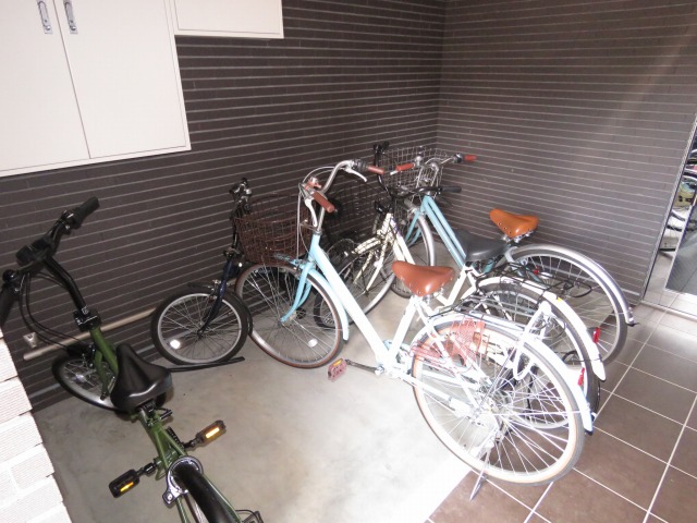 その他共有部分　駐輪スペースです♪