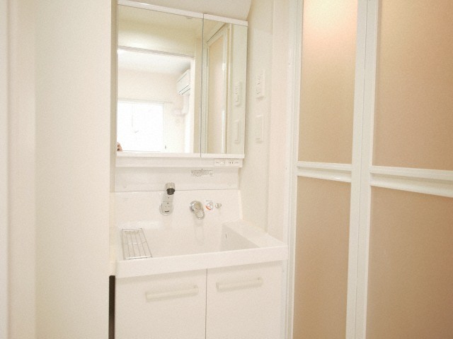 洗面設備　シャンプードレッサー付きです♪