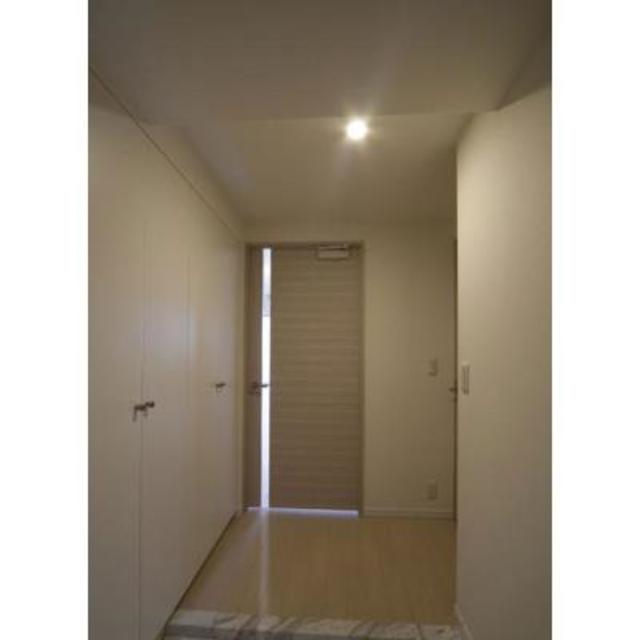 玄関　※写真は同タイプ住戸です。