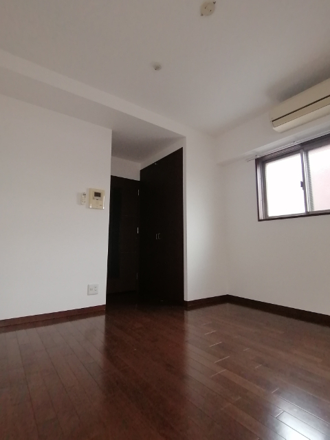 居室・リビング　反転タイプです。