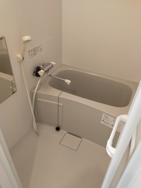 バス・シャワールーム　バスルーム