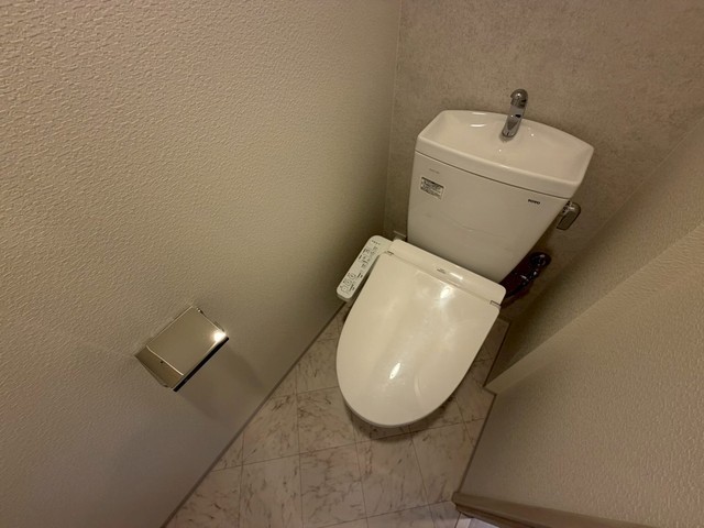 トイレ　別号室の写真です