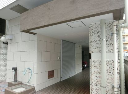 エントランス　清潔なエントランスです