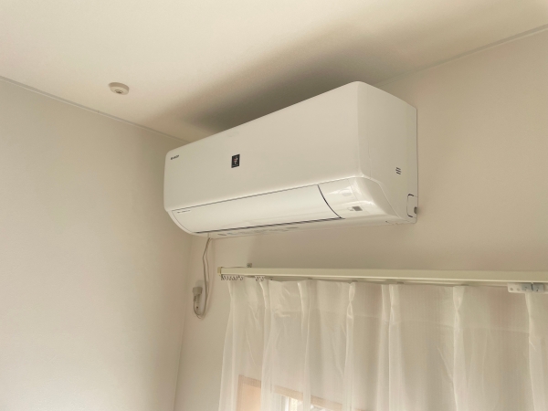 その他設備　リビングと洋室にはエアコンが一基ずつございます！