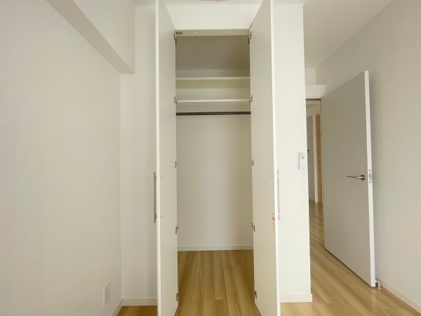 収納　洋室には大きな収納がございます！