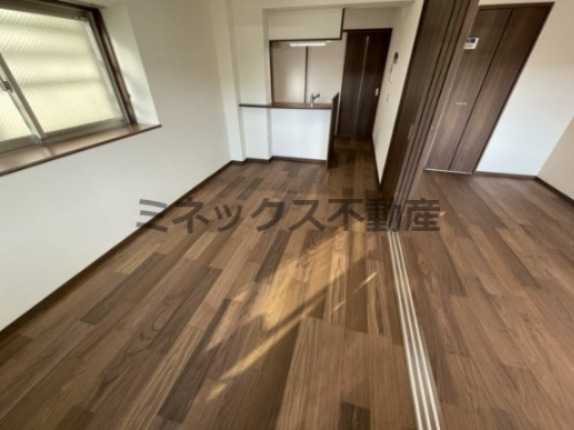 居室・リビング　同タイプのお部屋の写真。現況を優先します。