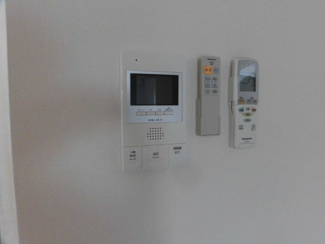 セキュリティ　モニター付きインターホンで安心です