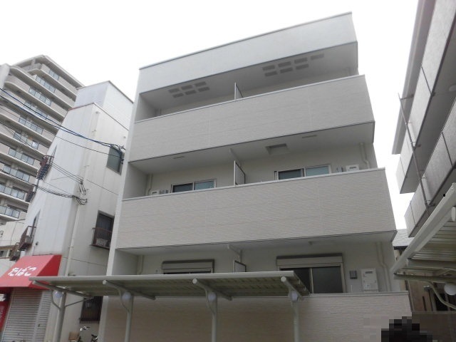 建物外観　優しい色合いの外観です