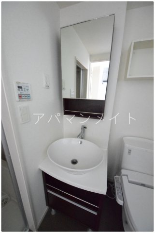 洗面設備　使いやすい洗面所です