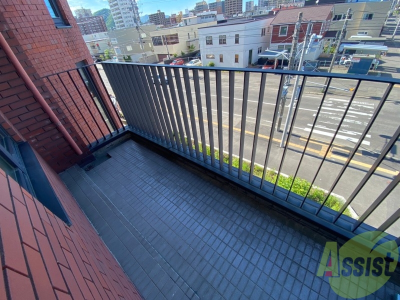 バルコニー　バルコニーです。洗濯物を干したり一息ついたりできますね！