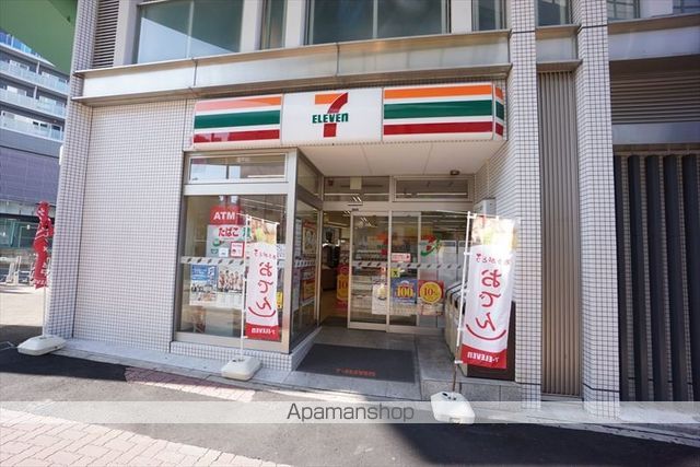 コンビニ　セブンイレブン（コンビニ）まで478m