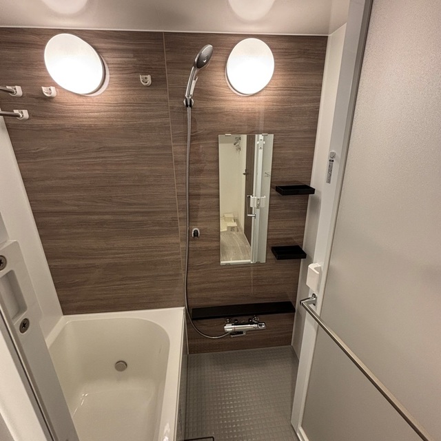 バス・シャワールーム　※写真は同タイプ住戸です。