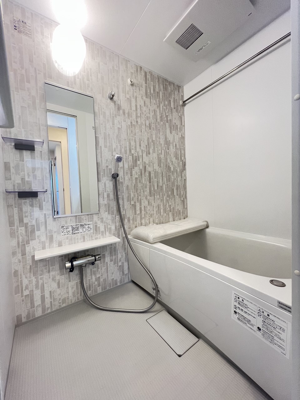 バス・シャワールーム　同施工物件内装写真