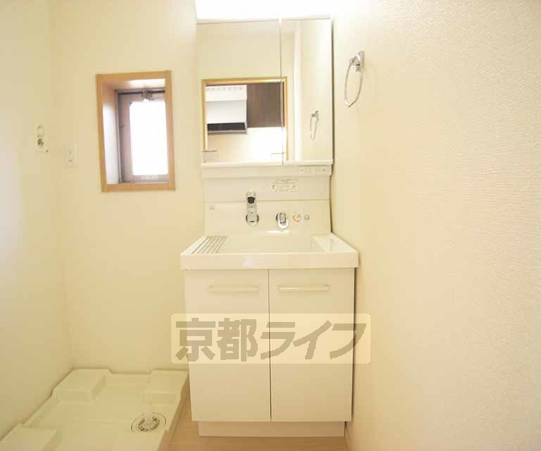 洗面設備　洗面台です。