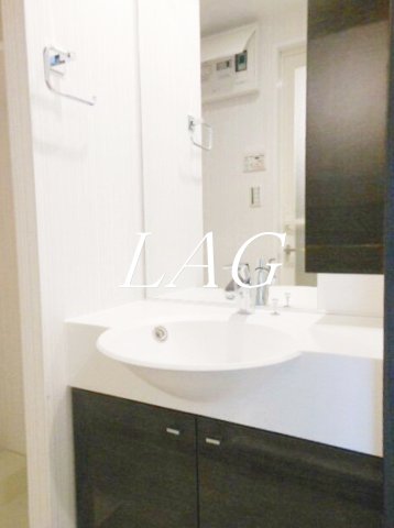 洗面設備　独立洗面台です。