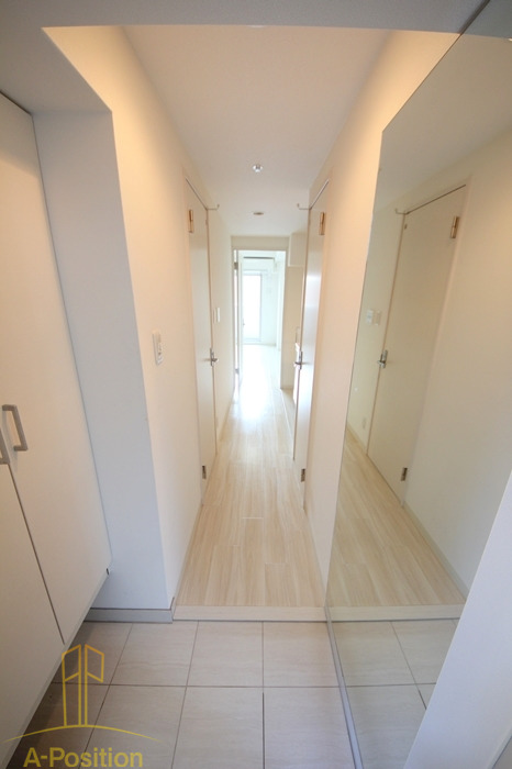 玄関　W.O.B.UMEDA（ウォブウメダ）