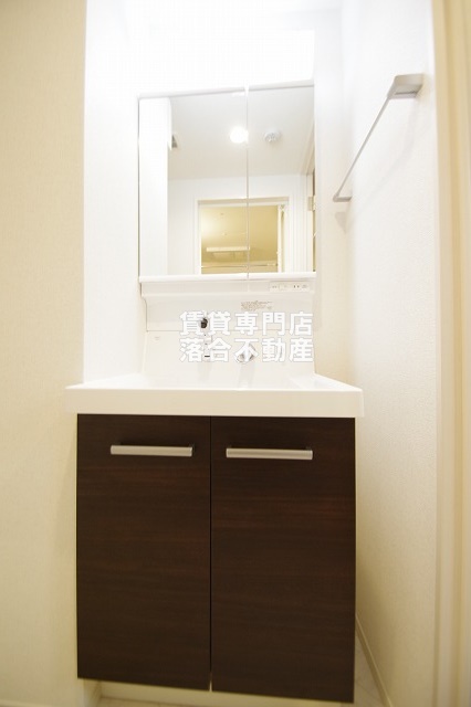 洗面設備　独立洗面化粧台付き