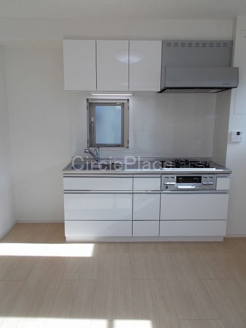 キッチン　3口ガスシステムキッチン