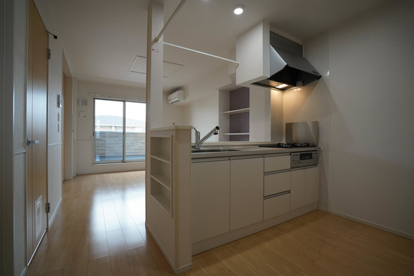 キッチン　同じ建物の別の部屋