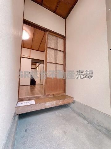 大東市北条2丁目テラスハウスの玄関写真