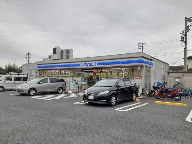 コンビニ　LAWSON（コンビニ）まで634m