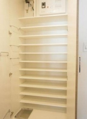 玄関　☆たっぷり収納☆