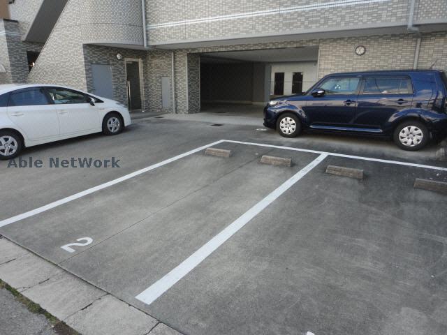 駐車場　駐車場