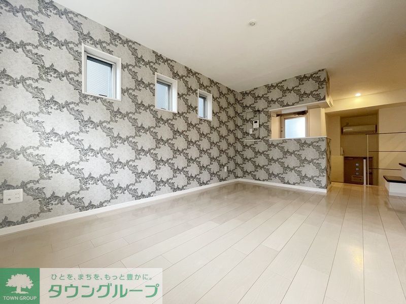 居室・リビング　エントランス