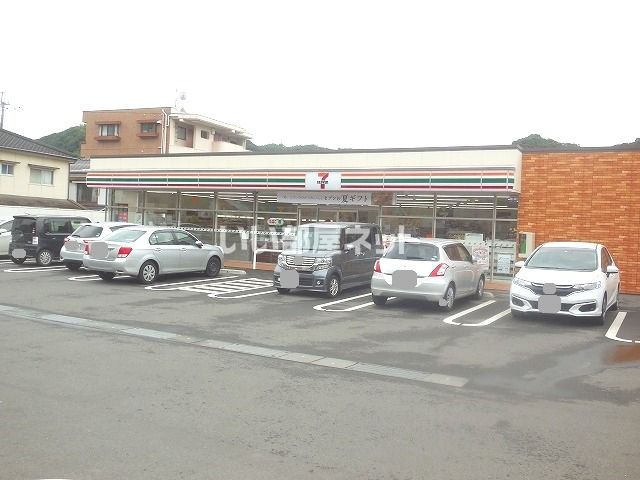 コンビニ　セブンイレブン 鹿児島伊敷1丁目店（コンビニ）まで782m
