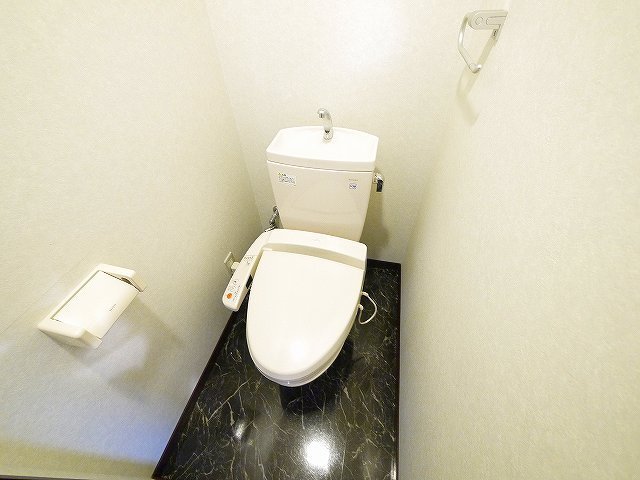 トイレ　コンパクトで使いやすいトイレです