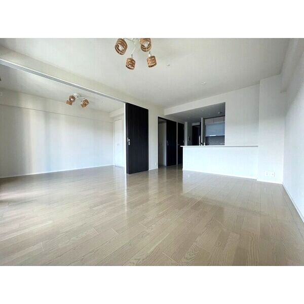 居室・リビング　広めのリビング