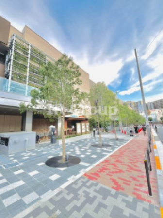 ショッピングセンター　mark is kanamachi（ショッピングセンター）まで987m