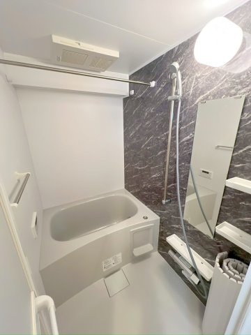 バス・シャワールーム　お風呂で日々の疲れを落としましょう