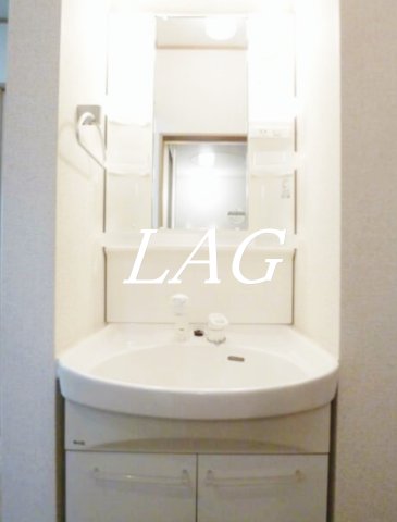 洗面設備　独立洗面台です。