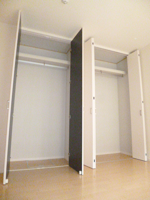 収納　★壁一面クローゼット★