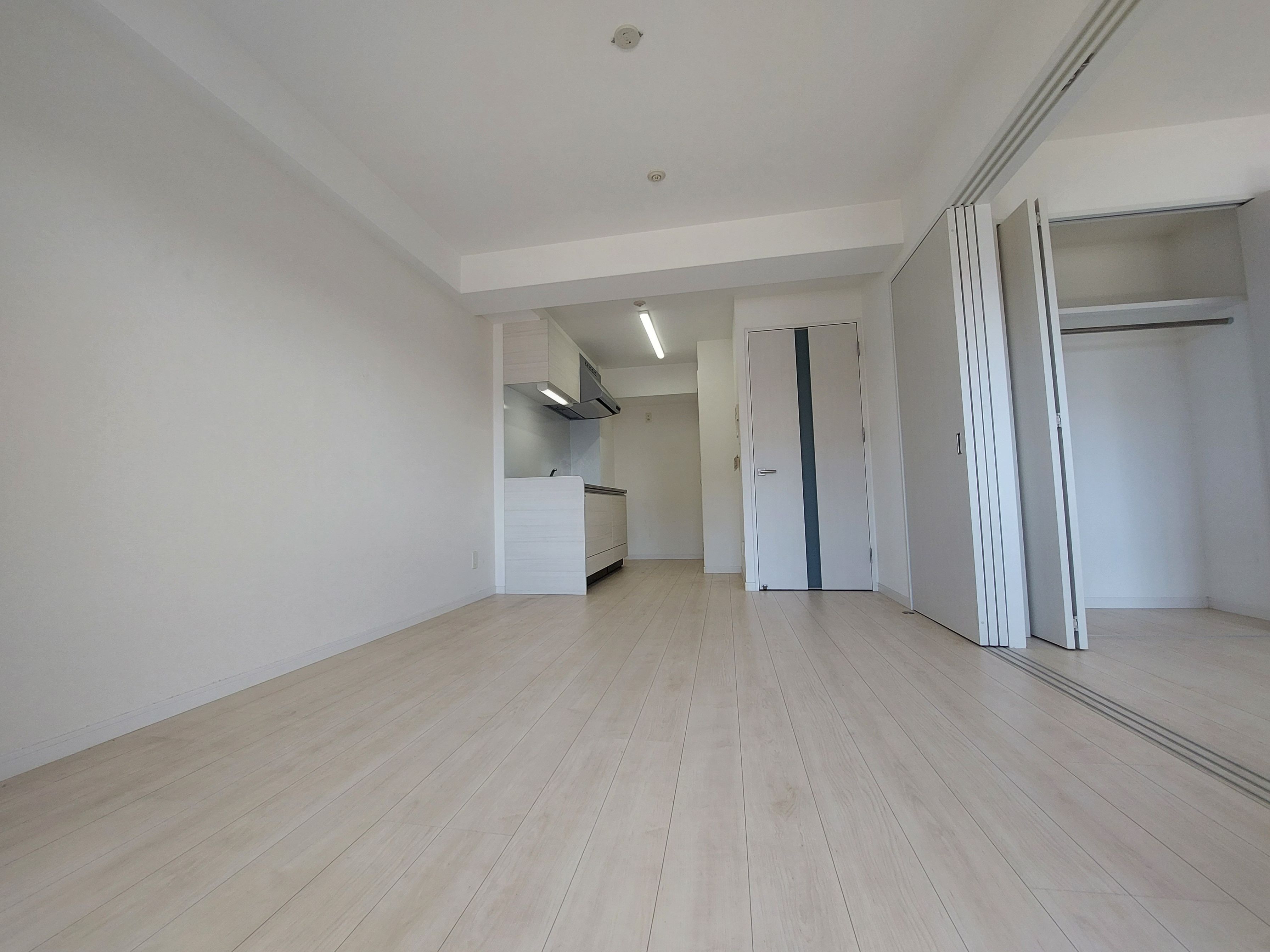 居室・リビング　エントランス