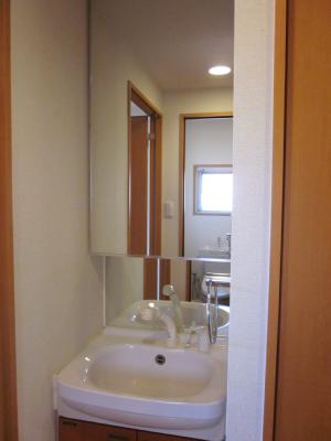 洗面設備　★仲介手数料は賃料の半月分+税にてご紹介★