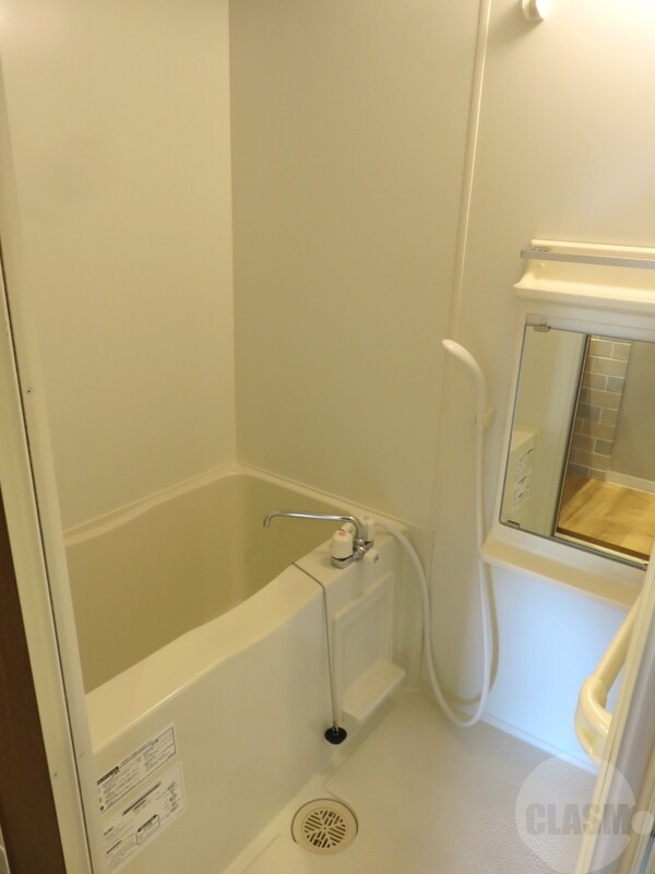 バス・シャワールーム　清潔感のあるバスルーム