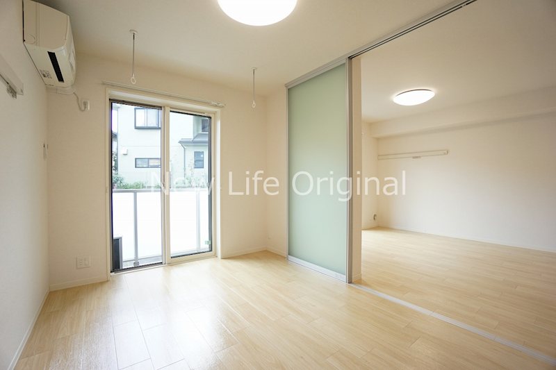 その他部屋・スペース　やさしい光が差し込む洋室です☆