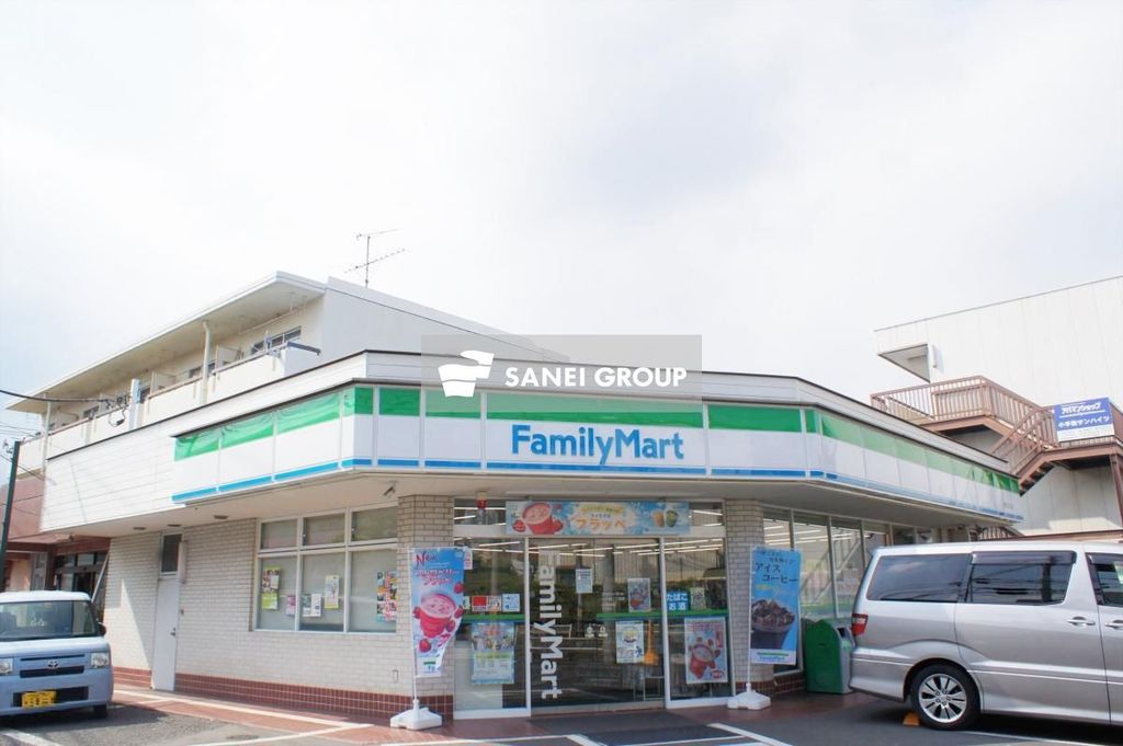 コンビニ　ファミリーマート 小手指二丁目店（コンビニ）まで320m