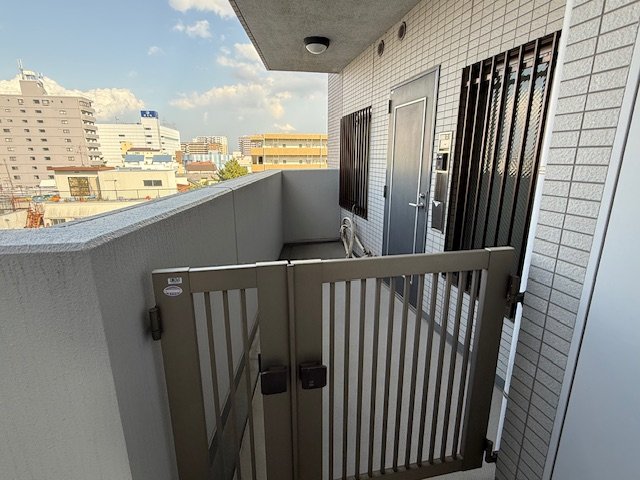 その他　玄関ポーチ