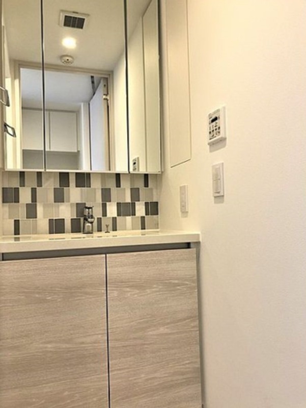 洗面設備　同仕様写真含む